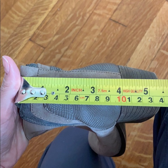 GUC Taupe Madden Girl Hoper Ankle Booties Sz. 8M - Picture 7 of 7